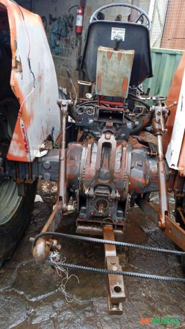 Imagem Trator Massey Ferguson 275 4x2 ano 79 Imagem Trator Massey Ferguson 275 4x2 ano 79