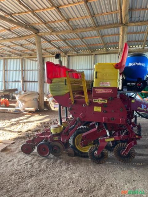 Imagem Plantadeira vence tudo panther 9000 Imagem Plantadeira vence tudo panther 9000