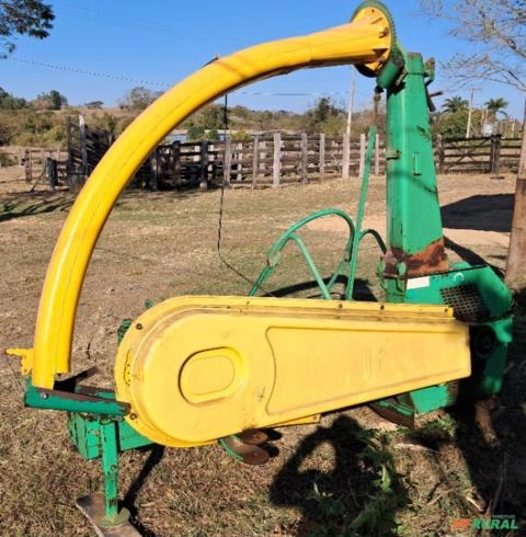 Ensiladeira JF C120 Imagem Ensiladeira JF C120