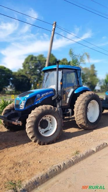 TRATOR NEW HOLLAND TL 5.100 CABINADO Imagem TRATOR NEW HOLLAND TL 5.100 CABINADO