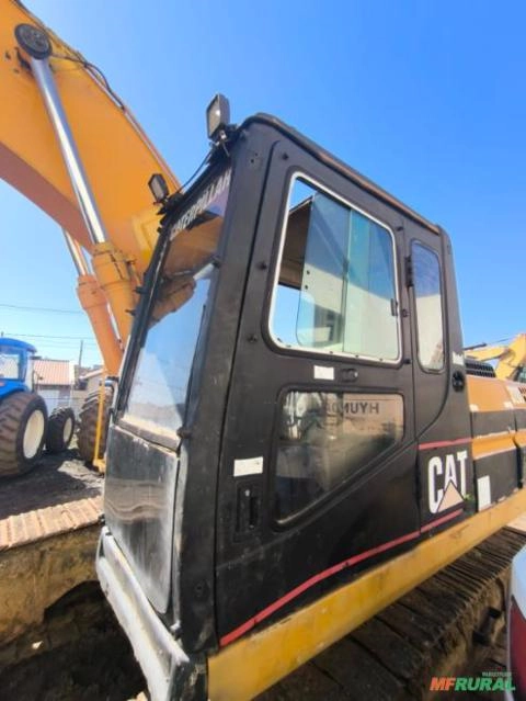 ESCAVADEIRA CAT 320B Imagem ESCAVADEIRA CAT 320B