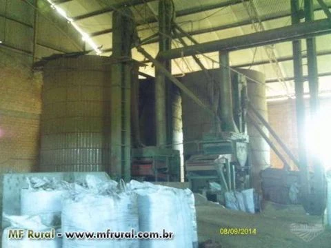 Área de terra 122h Carazinho/RS com unidade de recebimento de grãos