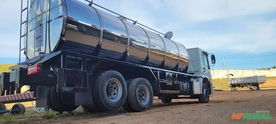 Imagem TANQUE RODOVIÁRIO TRANSPORTE DE LEITE Imagem TANQUE RODOVIÁRIO TRANSPORTE DE LEITE