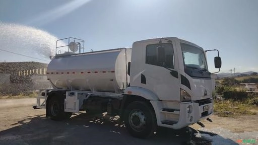 Tanque Pipa de Combate a Incêndio 16.000 Litros Imagem Tanque Pipa de Combate a Incêndio 16.000 Litros