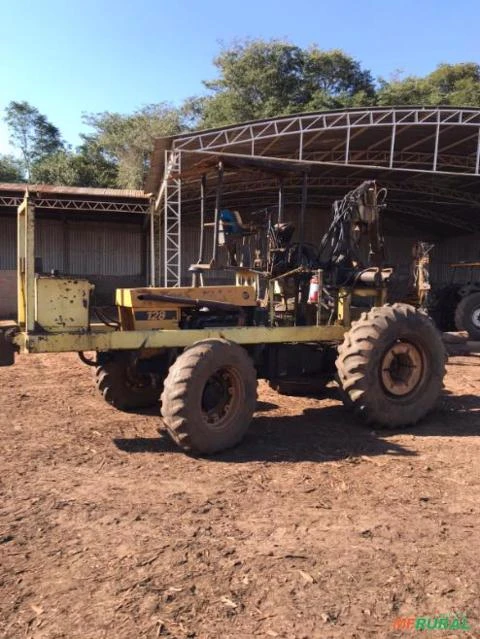 Imagem Trator Valmet 148 com carregador florestal Motocana Imagem Trator Valmet 148 com carregador florestal Motocana