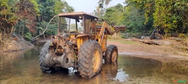 Trator Valtra/Valmet 128 4x4 ano 88 Imagem Trator Valtra/Valmet 128 4x4 ano 88