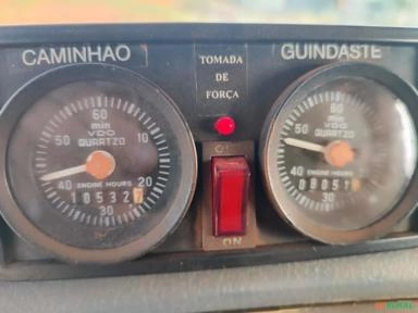 Imagem Caminhão MB 2638, acoplado com guindaste Madal, MD300L, ano 2008, com computador novo guipar Imagem Caminhão MB 2638, acoplado com guindaste Madal, MD300L, ano 2008, com computador novo guipar