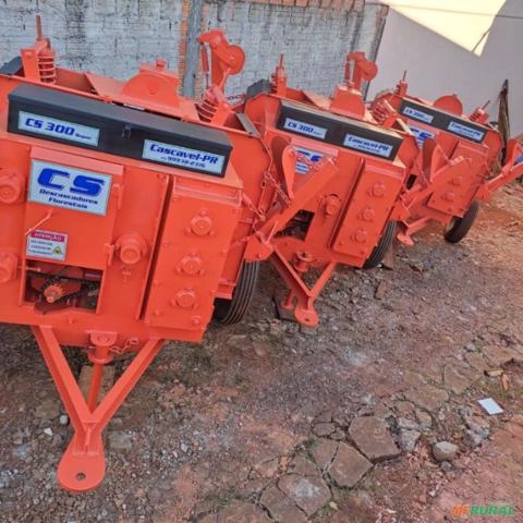 Descascadores de madeira CS 300 Imagem Descascadores de madeira CS 300