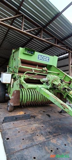 Enfardadeira de Feno - SODE Imagem Enfardadeira de Feno - SODE