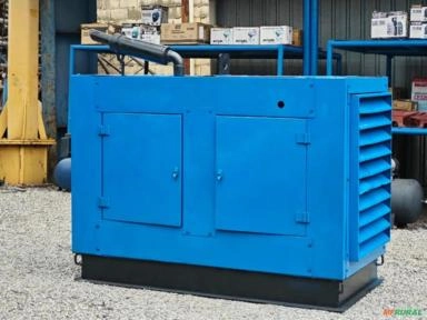 Gerador à diesel 30 kva cabinado Imagem Gerador à diesel 30 kva cabinado
