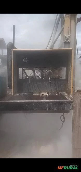 Máquina de furar poço artesiano rotopneumática