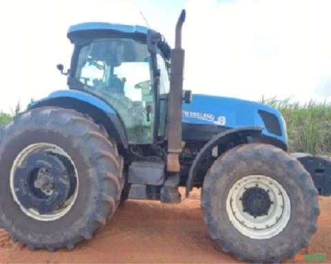 Trator New Holland T7.240 4x4 ano 13 Imagem Trator New Holland T7.240 4x4 ano 13