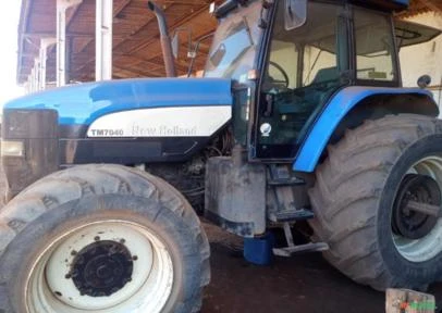 Trator New Holland T7.240 4x4 ano 13