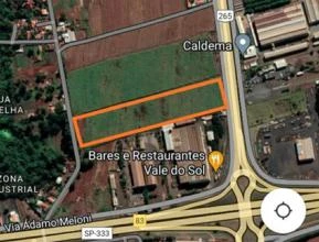Terreno em área industrial e comercial com 46.864 m² na beira da SP-322. Sertãozinho-SP