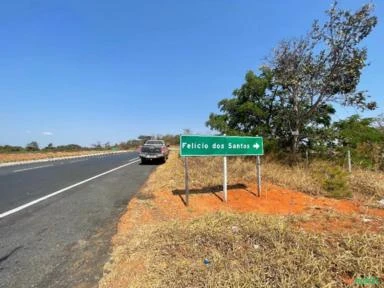 VENDE - SE FAZENDA PARA AGRICULTURA, MINERAÇÃO E TURISMO NO INTERIOR DE MG