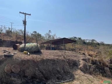 VENDE - SE FAZENDA PARA AGRICULTURA, MINERAÇÃO E TURISMO NO INTERIOR DE MG