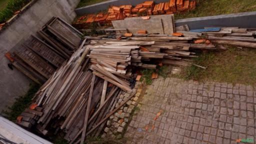 LOTE DE MADEIRAS Imagem LOTE DE MADEIRAS