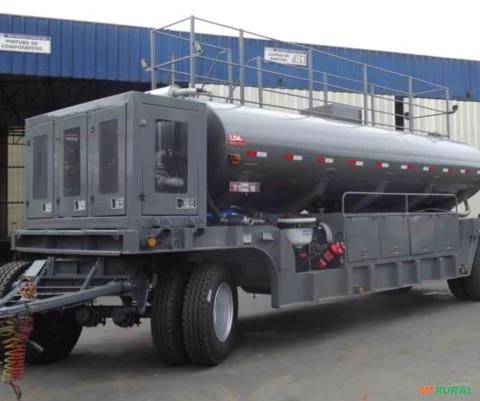 Carreta de Calda Pronta Imagem Carreta de Calda Pronta