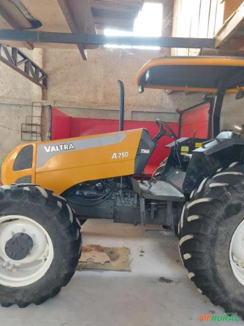 Imagem Trator Valtra/Valmet A 750 4x4 ano 10 Imagem Trator Valtra/Valmet A 750 4x4 ano 10