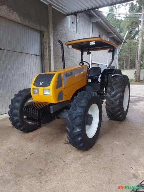 Trator Valtra/Valmet A 750 4x4 ano 10