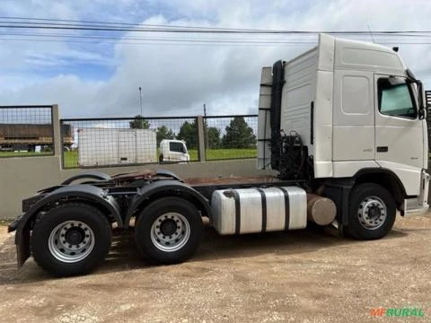 Caminhão Volvo FH 440 ano 11