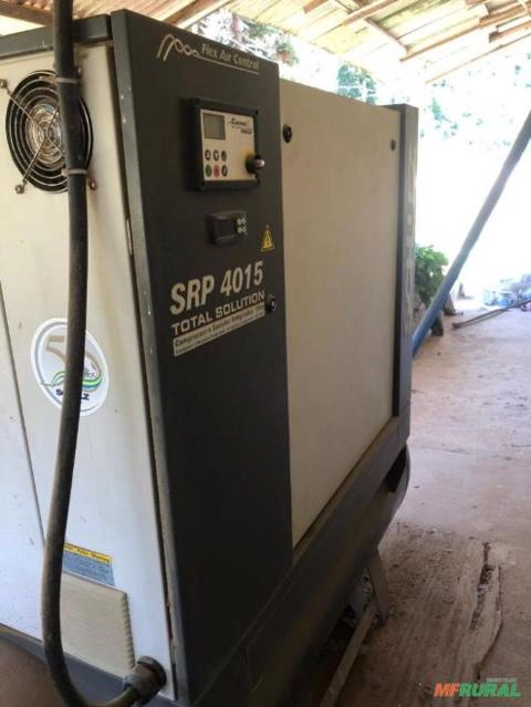 COMPRESSOR DE AR DE PARAFUSO SRP 4015 Imagem COMPRESSOR DE AR DE PARAFUSO SRP 4015