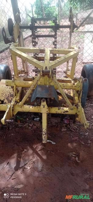 Imagem Coviadeira central para Melancia e Vincon Trips para Melancia e outras culturas Imagem Coviadeira central para Melancia e Vincon Trips para Melancia e outras culturas