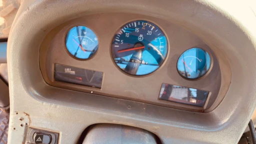 Trator Valtra/Valmet BH 205 4x4 ano 11 Imagem Trator Valtra/Valmet BH 205 4x4 ano 11