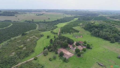 Fazenda em Pratânia SP