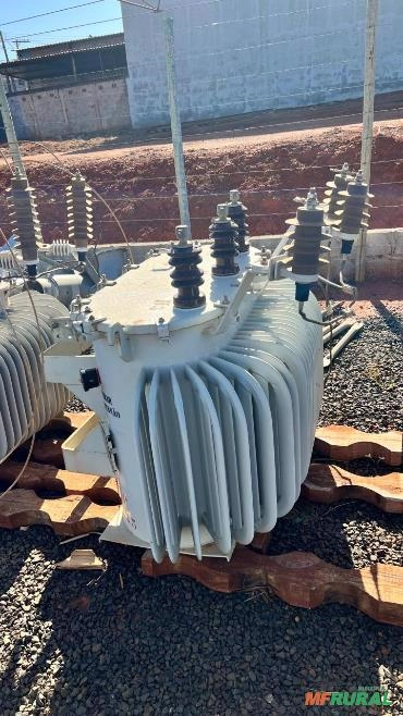 Transformador Trifásico 225KVA 13800V 380/220V Tipo Óleo Imagem Transformador Trifásico 225KVA 13800V 380/220V Tipo Óleo