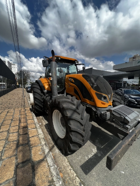 Trator Valtra/Valmet T 230 4x4 ano 18 Imagem Trator Valtra/Valmet T 230 4x4 ano 18