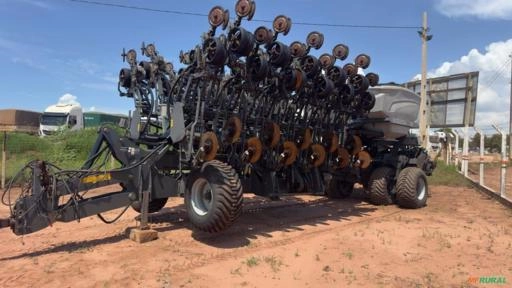 Plantadeira MF Momentum Ano 2020 Imagem Plantadeira MF Momentum Ano 2020