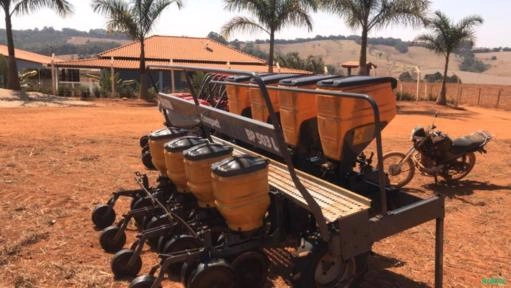 Imagem Plantadeira Valtra BP 503 Ano 2014 Imagem Plantadeira Valtra BP 503 Ano 2014