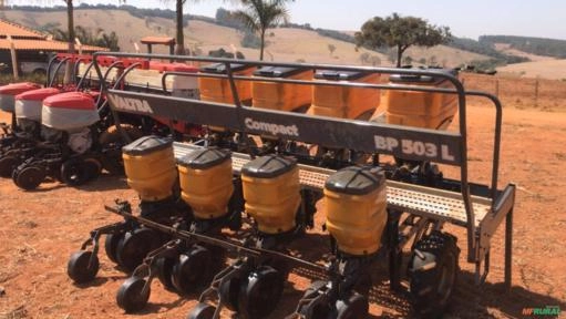 Plantadeira Valtra BP 503 Ano 2014 Imagem Plantadeira Valtra BP 503 Ano 2014