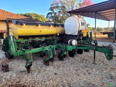 Plantadeira John deere 2113 Ano 2011 Imagem Plantadeira John deere 2113 Ano 2011