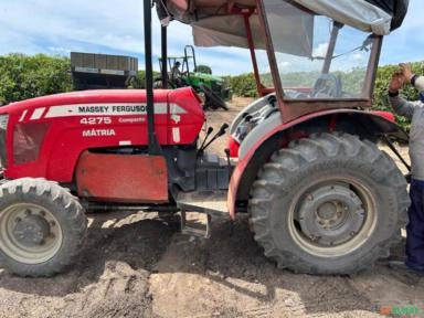 Trator MF 4275 Cafeeiro Ano 2017 Imagem Trator MF 4275 Cafeeiro Ano 2017