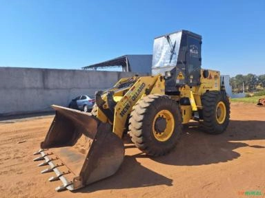 Pá Carregadeira New Holland 12C Ano 2012 Imagem Pá Carregadeira New Holland 12C Ano 2012