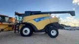Colheitadeira New Holland CR 9060 Ano 2011 Imagem Colheitadeira New Holland CR 9060 Ano 2011