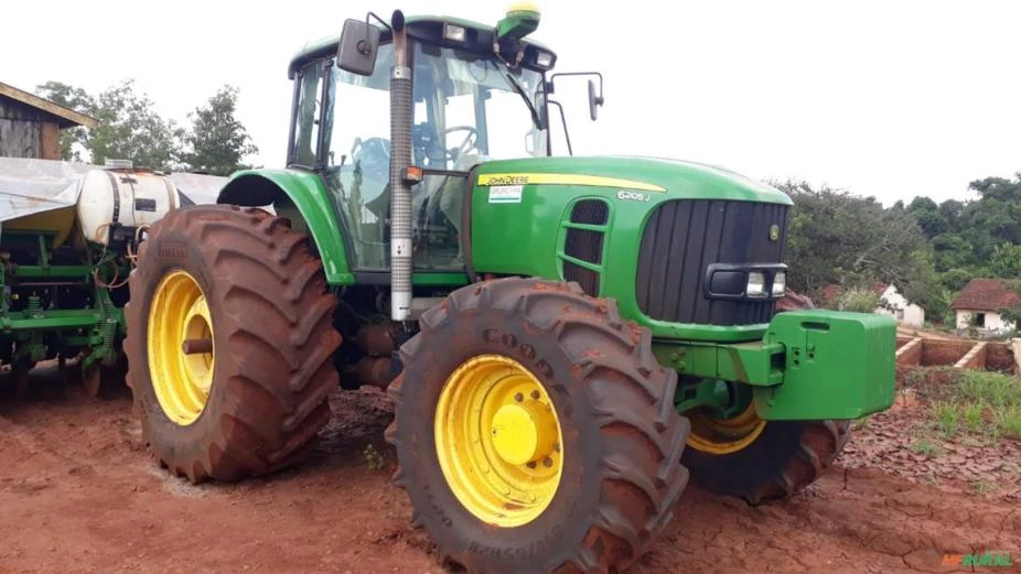 Trator John Deere 6205 4x4 ano 16