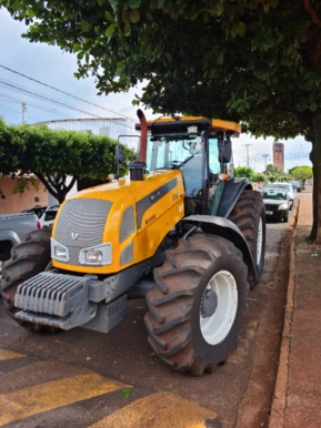 Trator Valtra/Valmet BH 165 4x4 ano 12 Trator Valtra/Valmet BH 165 4x4 ano 12