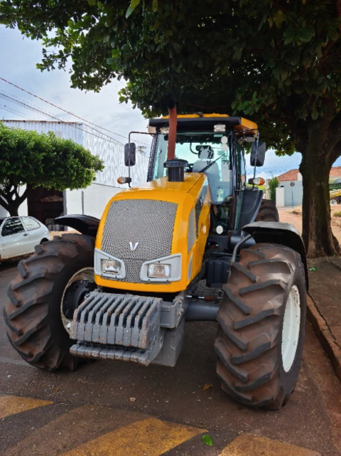 Trator Valtra/Valmet BH 165 4x4 ano 12