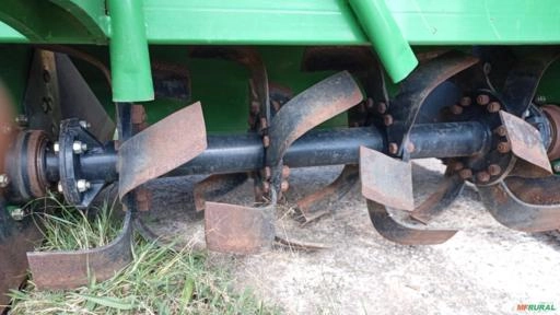 Canteiradeira com adubação Imagem Canteiradeira com adubação