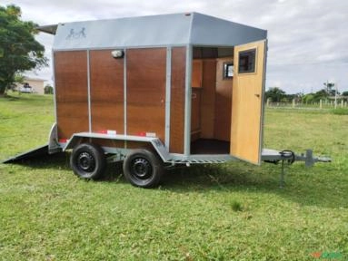 Imagem Reboque para Dois Cavalos Imagem Reboque para Dois Cavalos