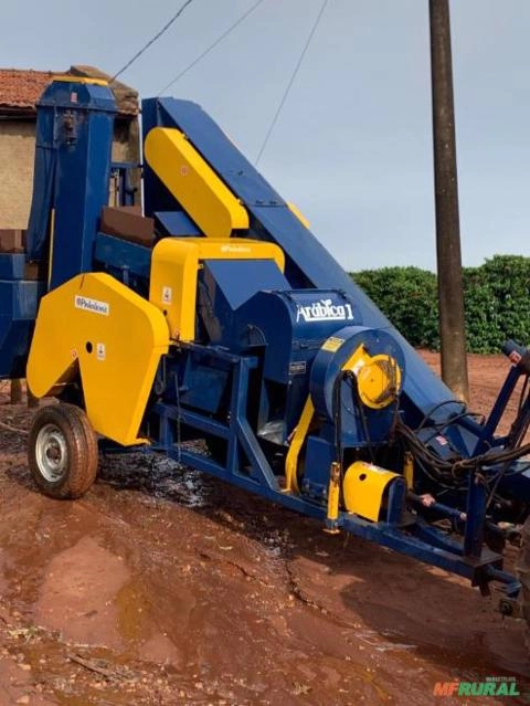 Pinhalense Arabica 1 - Recolhedora de café Imagem Pinhalense Arabica 1 - Recolhedora de café