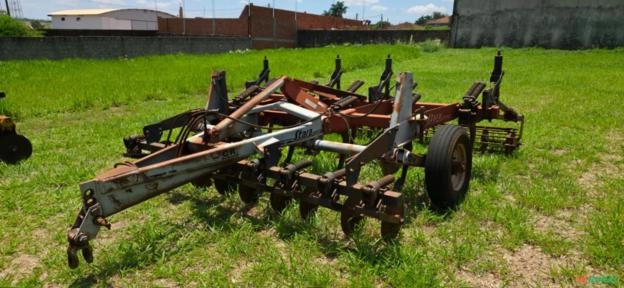 Subsolador Stara 9 Hastes Imagem Subsolador Stara 9 Hastes