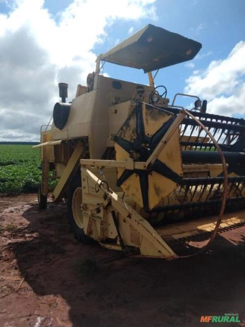 Imagem Colheitadeira New Holland 4040 Imagem Colheitadeira New Holland 4040