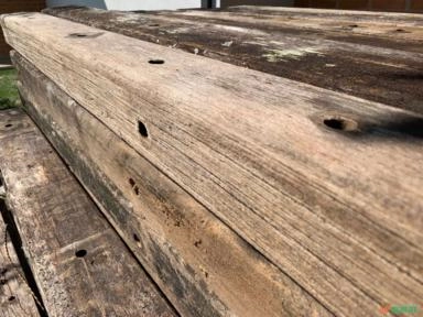 Imagem Cruzetas de madeira de lei Imagem Cruzetas de madeira de lei