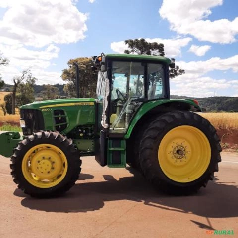 Imagem Trator John Deere 6100 J 4x4 ano 22 Imagem Trator John Deere 6100 J 4x4 ano 22