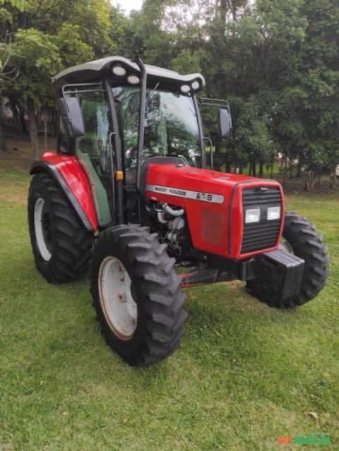 TRATOR MASSEY FERGUSSON MF 275 TURBINADO Imagem TRATOR MASSEY FERGUSSON MF 275 TURBINADO