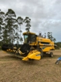 Colheitadeira New Holland traçada 2018 e plataforma de soja 20 pés Imagem Colheitadeira New Holland traçada 2018 e plataforma de soja 20 pés